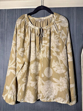LOFT Floral Long Sleeve Blouse in Beige & White Size XL